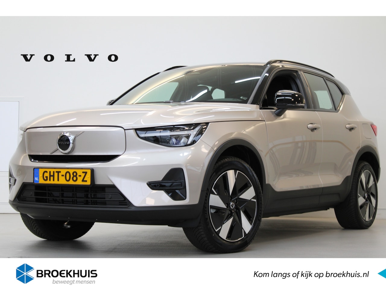 Volvo XC40 - Extended Range 252PK Plus | Keyless Entry | Trekhaak | Stoelverwarming | Navigatie - AutoWereld.nl