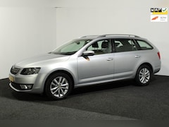 Skoda Octavia Combi - 1.4 TSI Greentech Elegance|Navi scherm|LM velg|Trekhaak|Park sensor|Nwe APK|