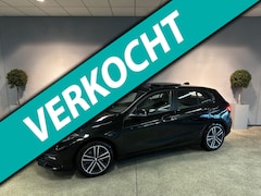 BMW 1-serie - 118i Sport - Pano - Ambi - Virtual - Head Up - Harman Kardon - Dealer onderhouden