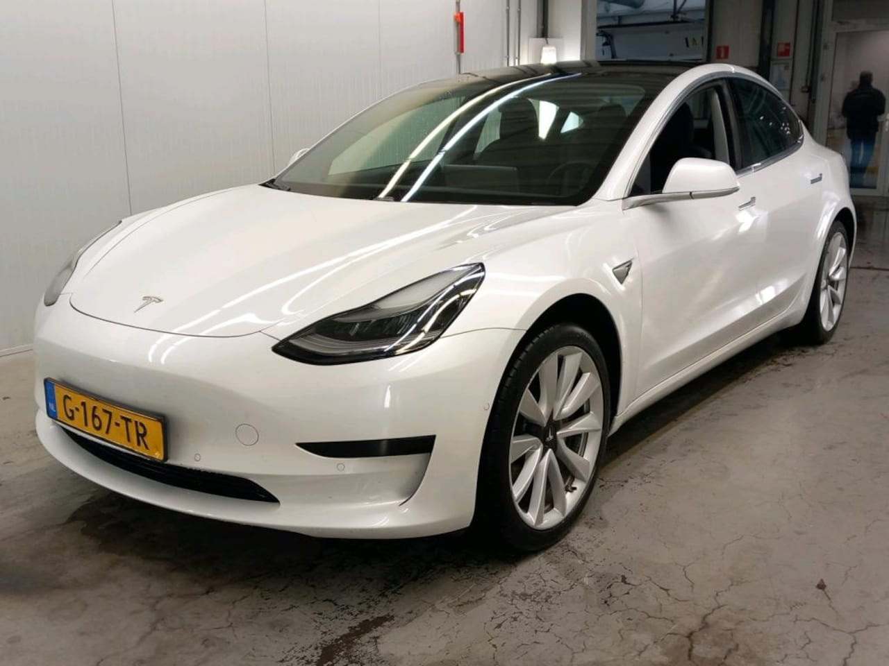 Tesla Model 3 - Standard RWD Plus [ AUTOPILOT+19+LEDER+CAMERA+PDC+LED ] - AutoWereld.nl