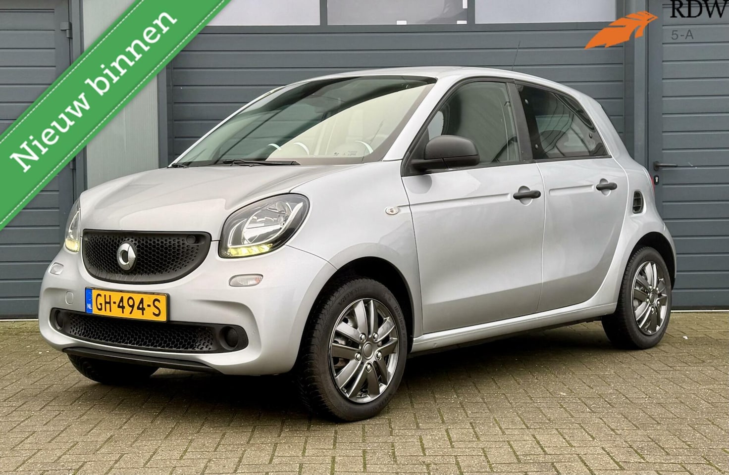 Smart Forfour - 1.0 |Lage KM NAP !| 5 Deurs | Cruise | Airco | Bluetooth| Leuke & Zuinige Auto | - AutoWereld.nl