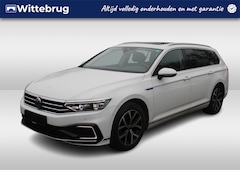 Volkswagen Passat Variant - 1.4 TSI 218pk PHEV GTE DSG Automaat Panorama dak / Navigatie / APP Connect / Keyless / LED