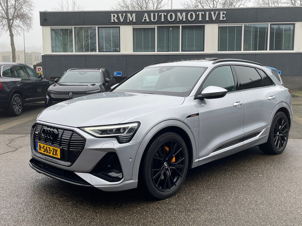 Audi e-tron - 55 quattro S LINE 95 kWh BLACK PACK RIJKLAARPRIJS INCL. 12MND BOVAG - AutoWereld.nl