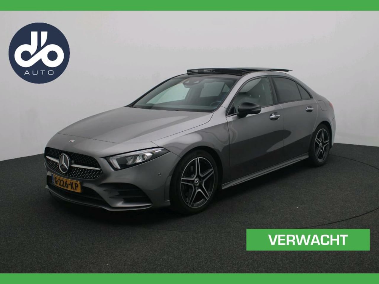 Mercedes-Benz A-klasse - 200 Launch Edition Premium Plus AMG PANO DAK I SFEER VERLICHTING I ORG.NL + NAP - AutoWereld.nl