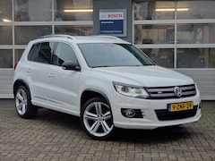 Volkswagen Tiguan - 1.4 TSI R-Line Edition|DSG|Xenon|Trekhaak|Dynaudio|19-inch|Clima|Cruise|