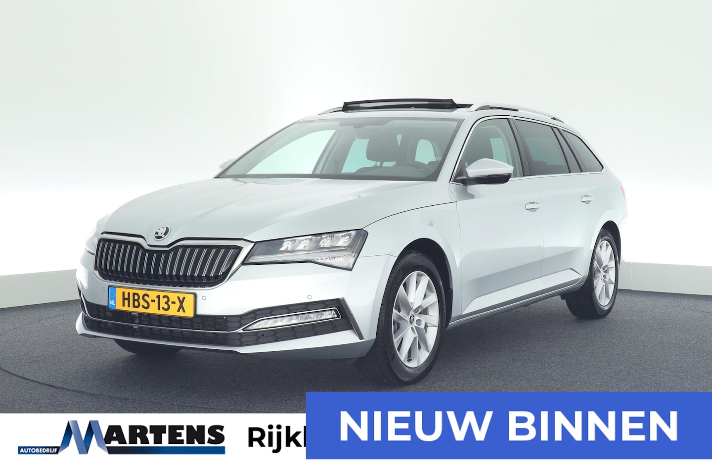 Skoda Superb Combi - 1.4 TSI 218pk DSG iV Business Edition Plus Camera Virtual Cockpit Panoramadak Navigatie - AutoWereld.nl