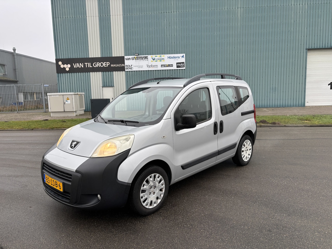 Peugeot Bipper Tepee - 1.4i 75 PK. Zuinge en zeer leuke auto van de tweede eigenaar !!! 4Xnieuwe all-Season bande - AutoWereld.nl