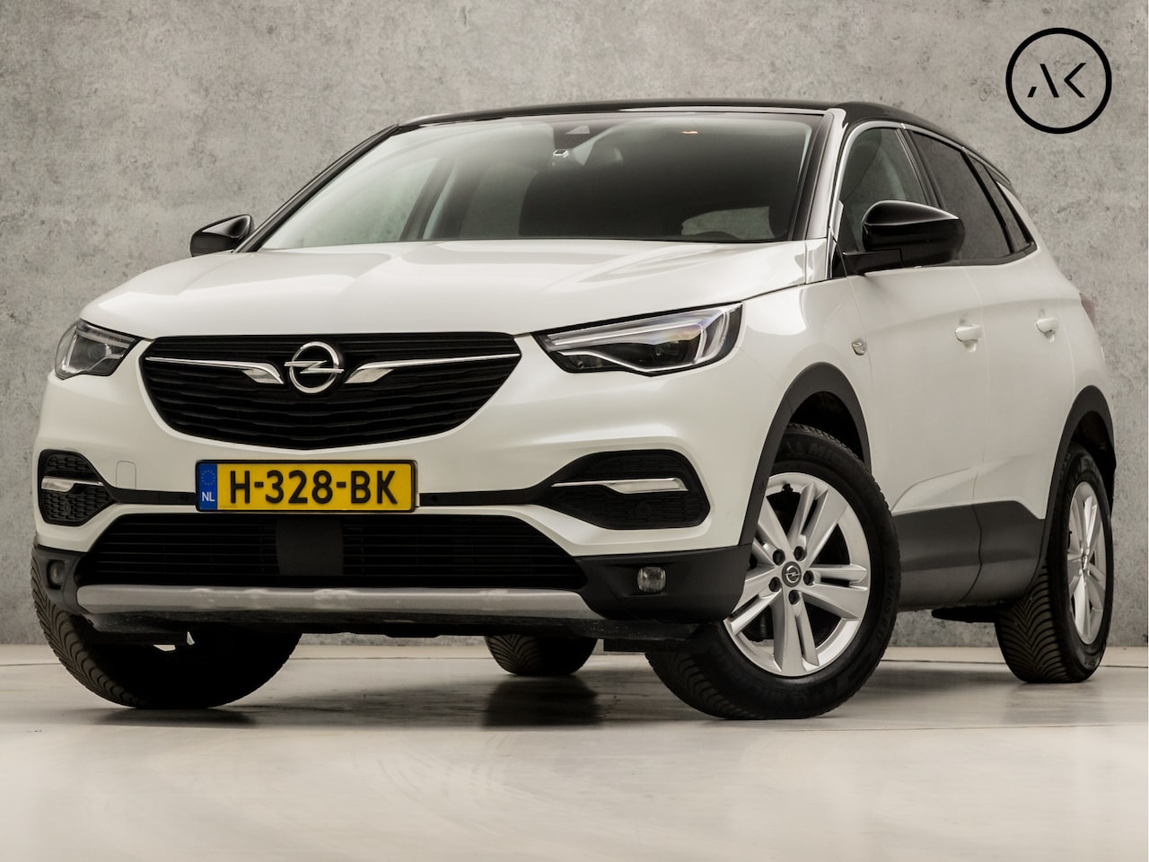 Opel Grandland X - 1.2 Turbo Sport Innovation Automaat (APPLE CARPLAY, GROOT NAVI, STUUR/STOELVERWARMING, ADA - AutoWereld.nl