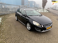 Volvo V60 - 2.4 D5 Summum AUTOMAAT