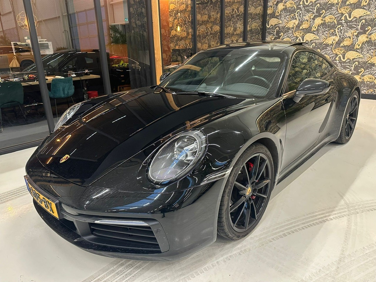 Porsche 911 - 3.0 Carrera S | Sportstoelen | Ventilatie | Sportuitlaat | Schuifdak | - AutoWereld.nl