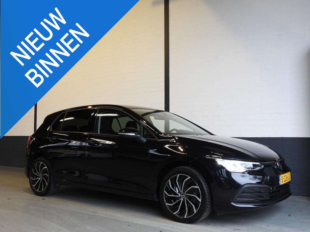 Volkswagen Golf - 1.0 TSI Life NAVI-APP/CLIMA/LED/17"LMV! - AutoWereld.nl