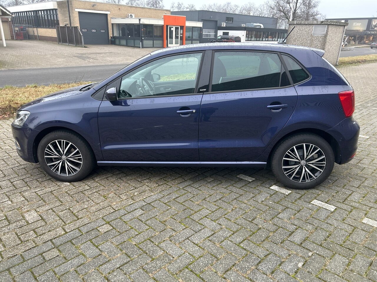 Volkswagen Polo - 1.0 Comfortline Business R ALL STAR 21.000 km (aantoonbaar) - AutoWereld.nl