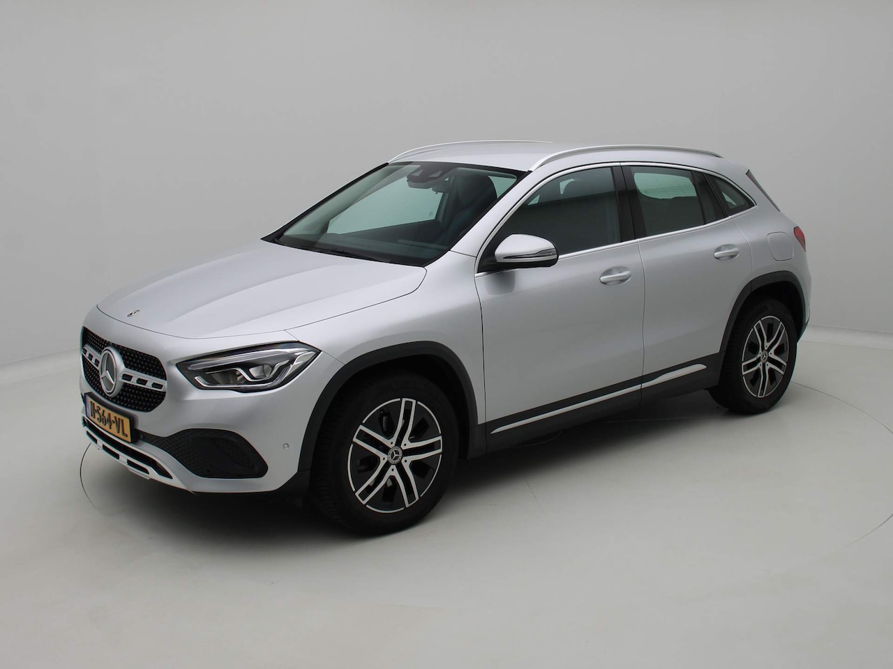 Mercedes-Benz GLA-Klasse - 200 Business Solution Luxury Aut. Nw-type Navi /Camera - AutoWereld.nl