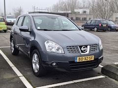 Nissan Qashqai - €6950, - Automaat Navi Airco Trekhaak Nappas