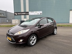 Ford Fiesta - 1.25i Titanium 5-Deurs 60 PK. Zuinige en zeer complete auto van de tweede eigenaar Distrib