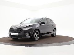 Skoda Fabia - 1.0 TSI Monte Carlo met o.a. Nappa lederen interieur en 17" Lm velgen met All Weather band