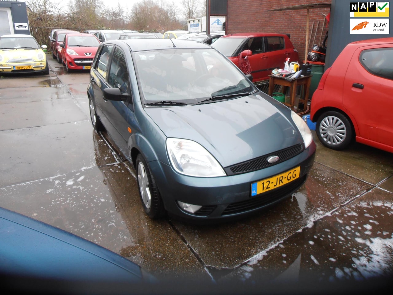 Ford Fiesta - 1.4-16V First Edition 5drs airco elek pak nap apk - AutoWereld.nl