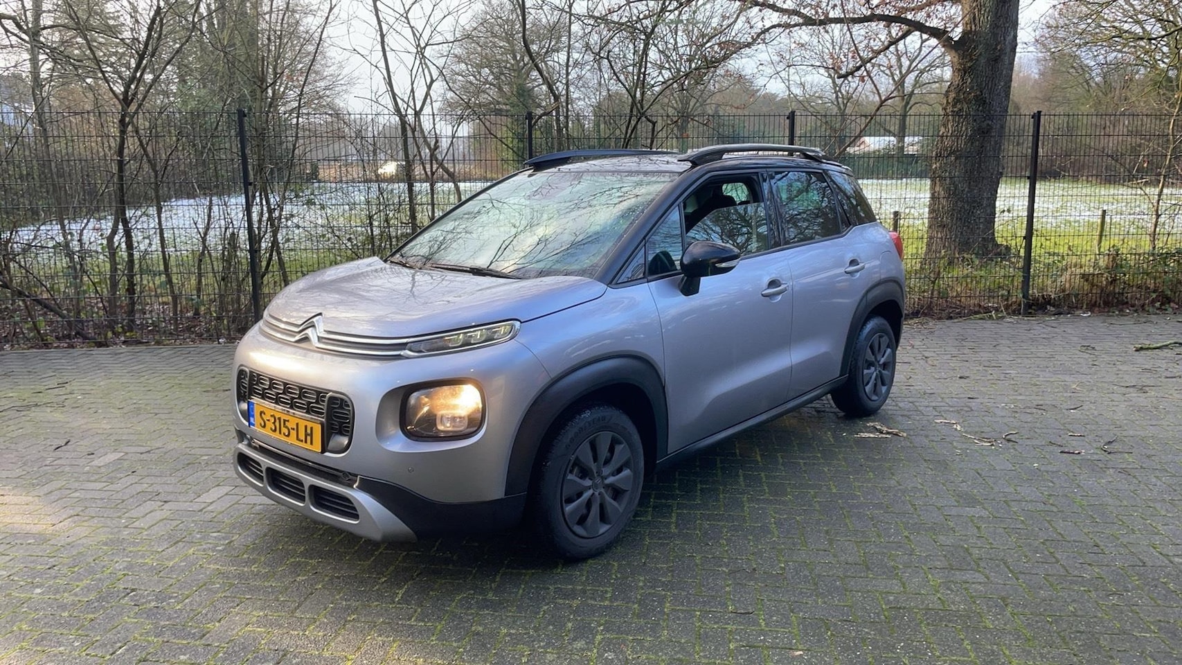 Citroën C3 Aircross - 1.2 PureTech Shine Camera | Navigatie | Winterbanden - AutoWereld.nl