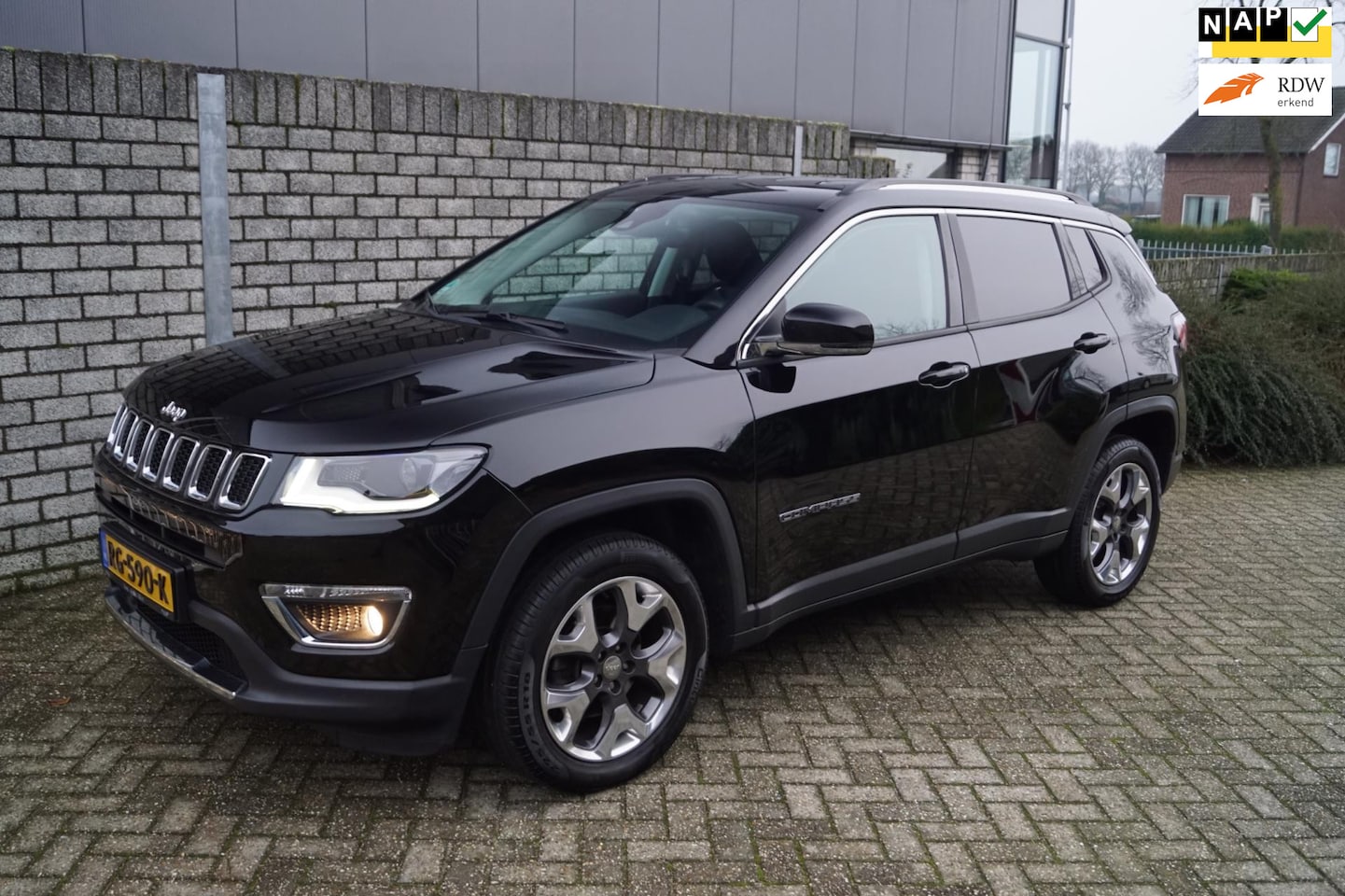 Jeep Compass - 1.4 MultiAir Opening Edition 4x4 Autom Half Leder Sportst Stoel/Stuurverw Navi Clima Cruis - AutoWereld.nl