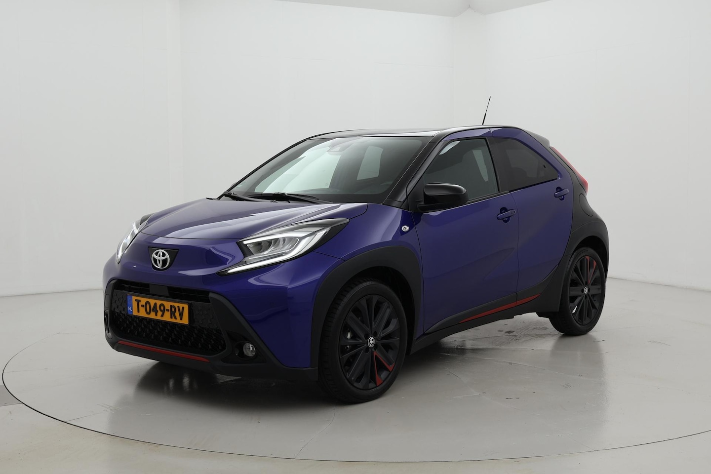 Toyota Aygo X - 1.0 VVT-i Premium Apple\Android Automaat 5drs - AutoWereld.nl