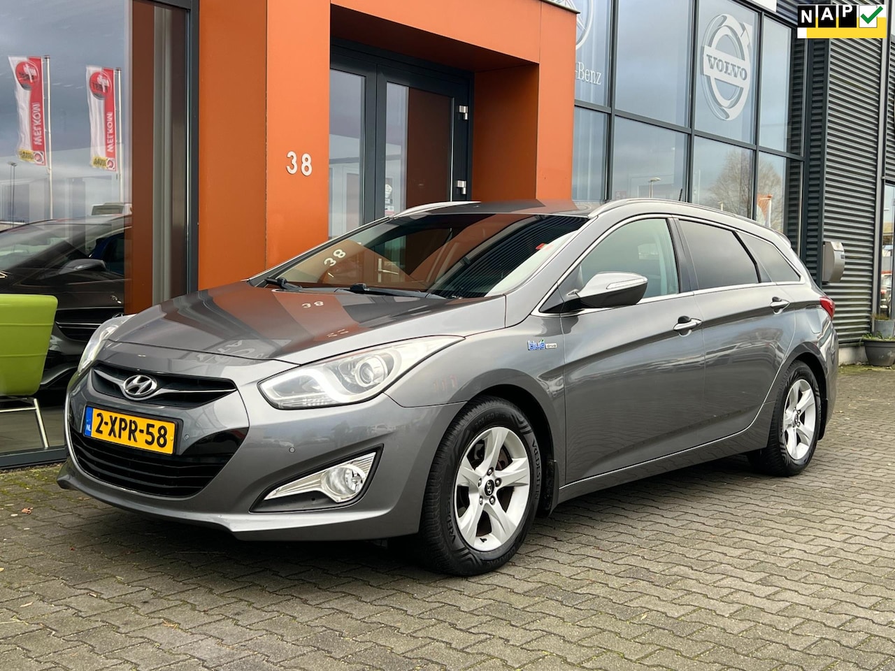 Hyundai i40 Wagon - 1.6 GDI Blue Go!|6BAK|Navi|Cruise|Trekhaak - AutoWereld.nl