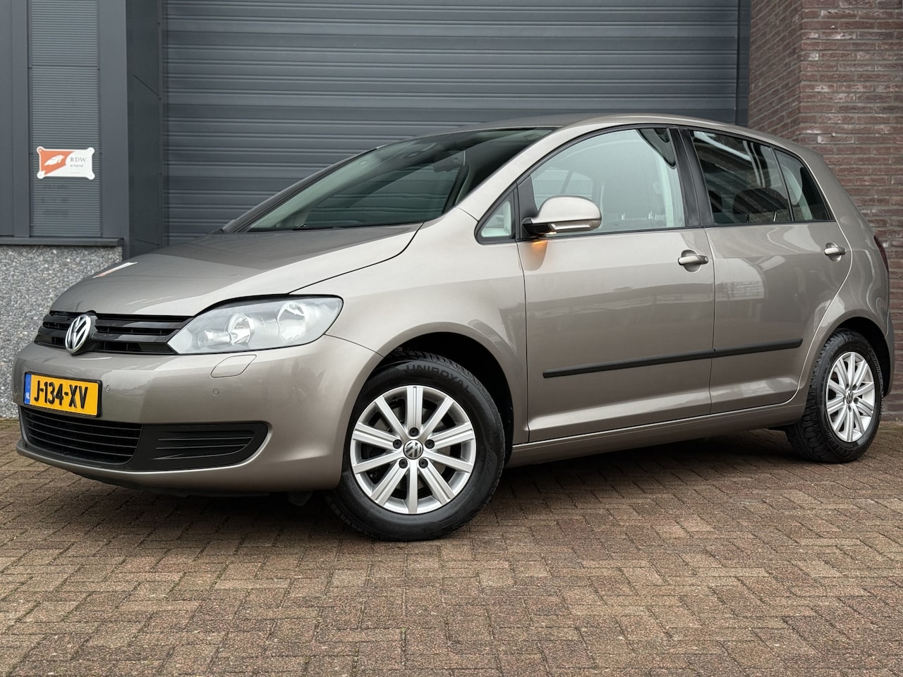 Volkswagen Golf Plus - 1.2 TSI Highline DSG | NAVI | CLIMATE | CRUISE | PDC | APK 2026! - AutoWereld.nl