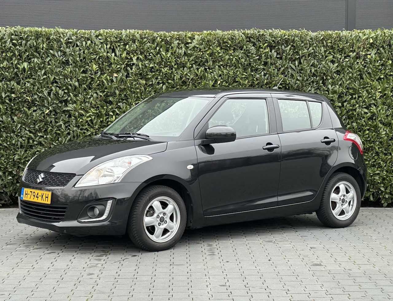 Suzuki Swift - 1.2 Dynamic 1.2 DYNAMIC, AIRCO, CRUISE, 5-DEURS, GOED ONDERHOUDEN, AUTOMAAT - AutoWereld.nl