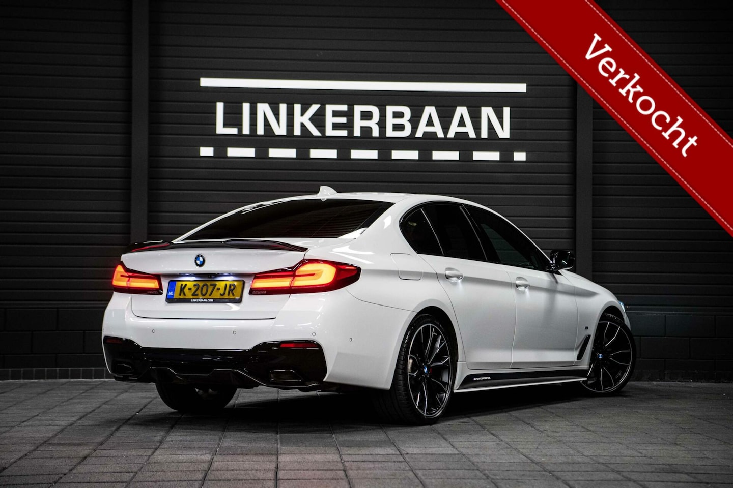 BMW 5-serie - 530i Sedan | M Sport | M Performance | Carbon | Laser | Schuifdak | H&K | 20 inch | NL aut - AutoWereld.nl