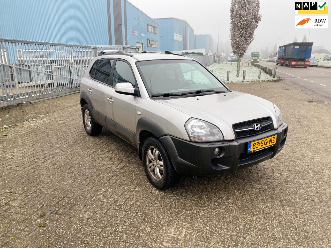 Hyundai Tucson - 2.0i Style 2.0i Style - AutoWereld.nl