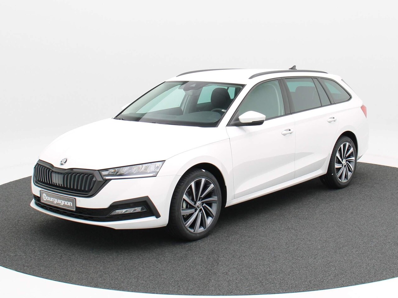 Skoda Octavia Combi - 1.0 110pk TSI | Parkeersensoren | Cruise control | Privacy glas | Apple carplay / Android - AutoWereld.nl