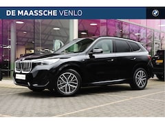 BMW X1 - sDrive20i High Executive M Sport Automaat / Panoramadak / Trekhaak / Adaptief M Onderstel