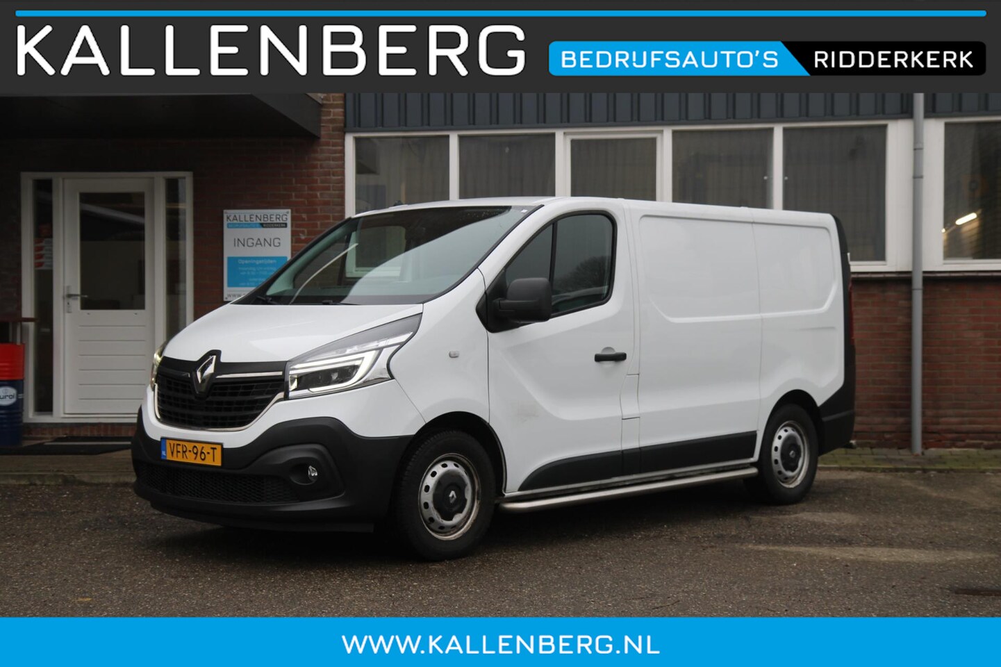 Renault Trafic - 1.6 dCi 95 T29 L1H1 Comfort / Laadruimte inrichting / Navi / app connect / 3 zits - AutoWereld.nl