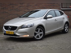 Volvo V40 - 2.0 D2 Momentum '16 Navi Airco Cruise Inruil mogelijk