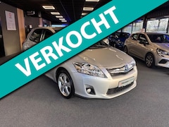 Toyota Auris - 1.8 Full Hybrid Dynamic Business | Cruise | Clima | Navi | Camera | Trekhaak Vast | Org. N