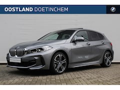 BMW 1-serie - 118i High Executive M Sport Automaat / Panoramadak / Trekhaak / Sportstoelen / LED / M Spo