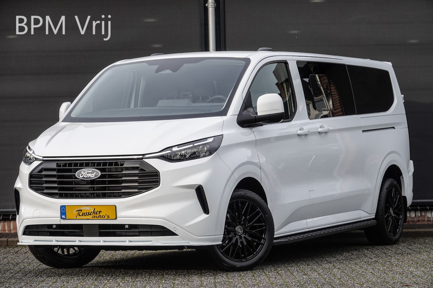 Ford Transit Custom - L2H1 2.0Tdci 170Pk Aut. | Kombi Limited | Dubbel Cabine | 6-Persoons | Trekhaak | Spoilerp - AutoWereld.nl