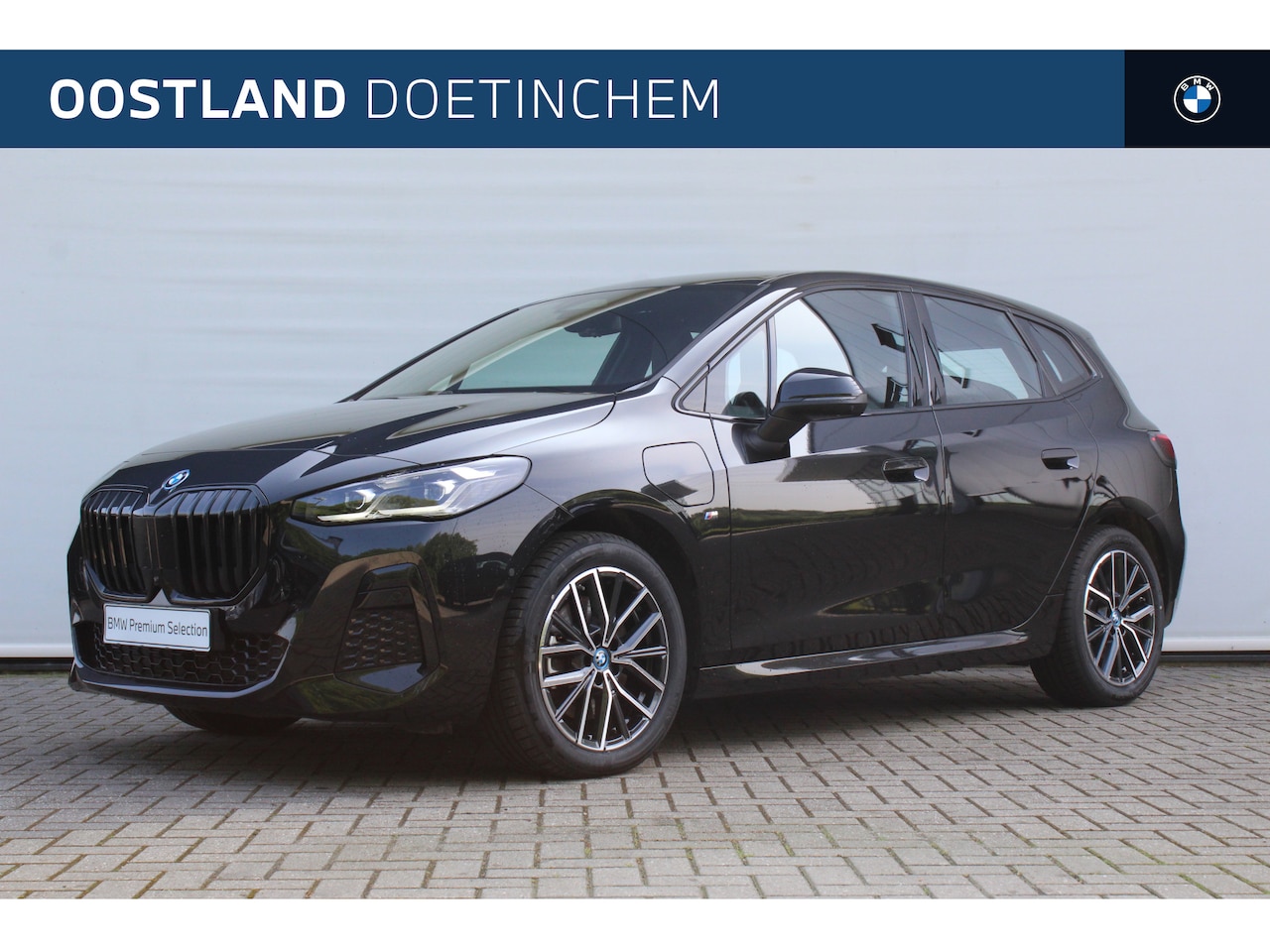 BMW 2-serie Active Tourer - 230e xDrive High Executive M Sport Automaat / Sportstoelen / Adaptieve LED / Parking Assis - AutoWereld.nl