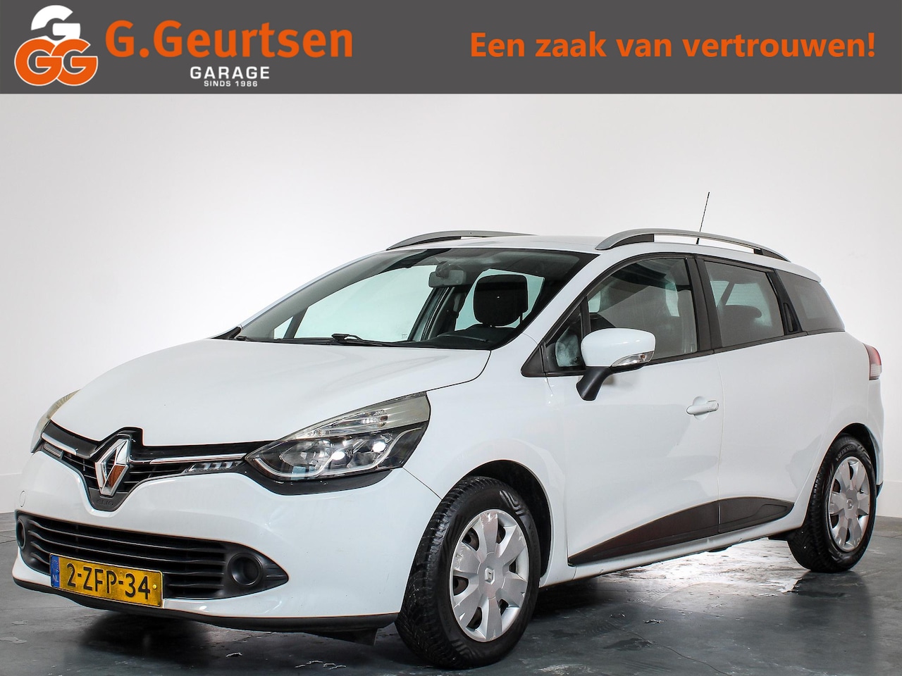 Renault Clio Estate - 0.9 TCe Expression Navigatie, Cruise Control, Bluetooth, Airco - AutoWereld.nl