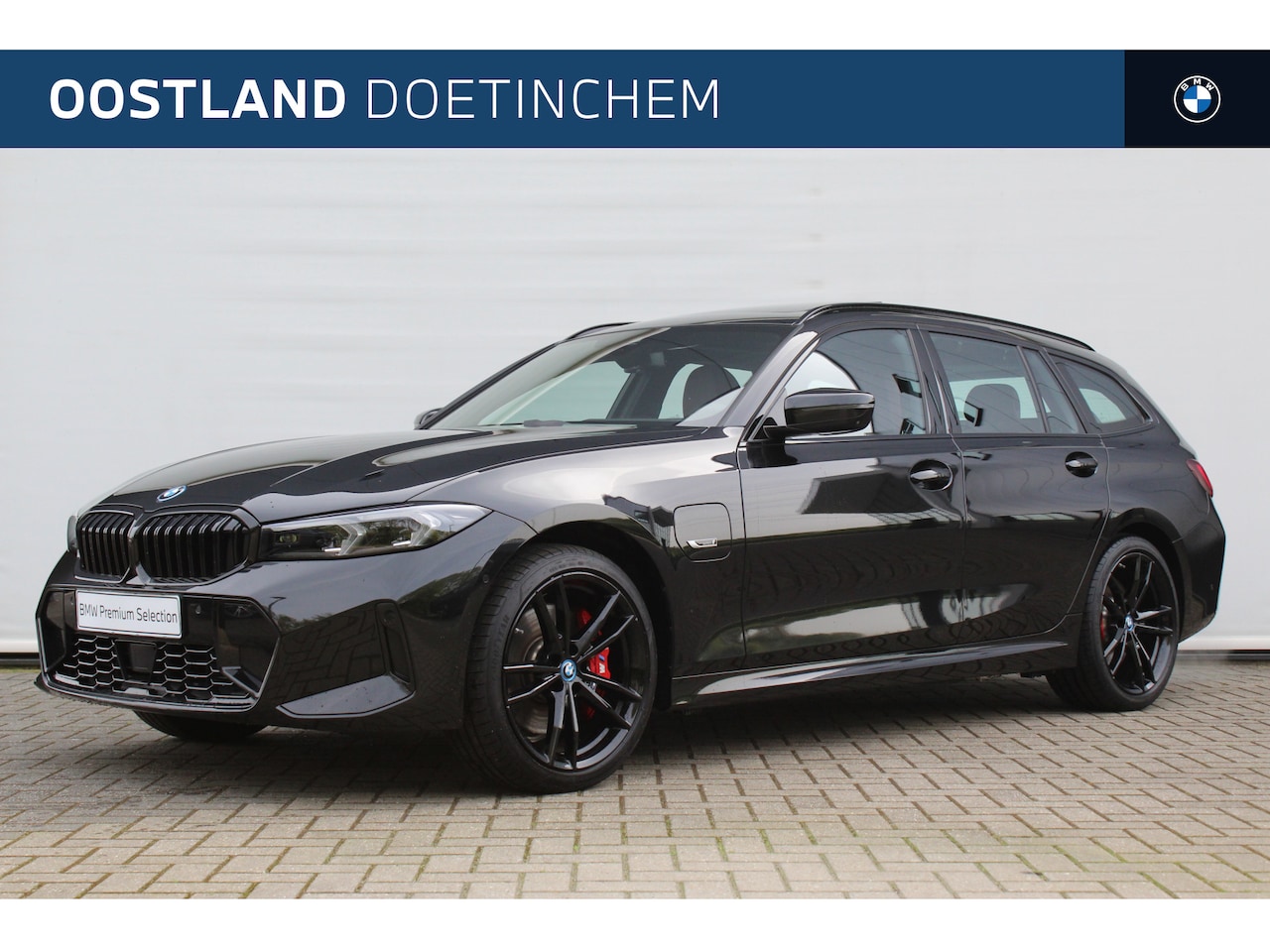 BMW 3-serie Touring - 330e xDrive High Executive M Sport Automaat / Panoramadak / Adaptieve LED  / Parking Assis - AutoWereld.nl