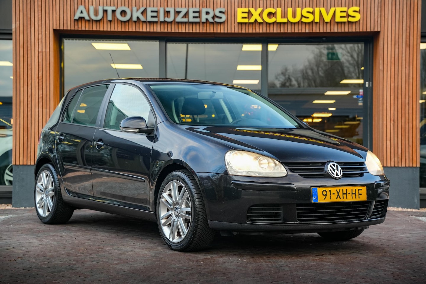 Volkswagen Golf - 1.6 FSI Optive 3 Airco Centrale Deurvergrendeling LMV - AutoWereld.nl