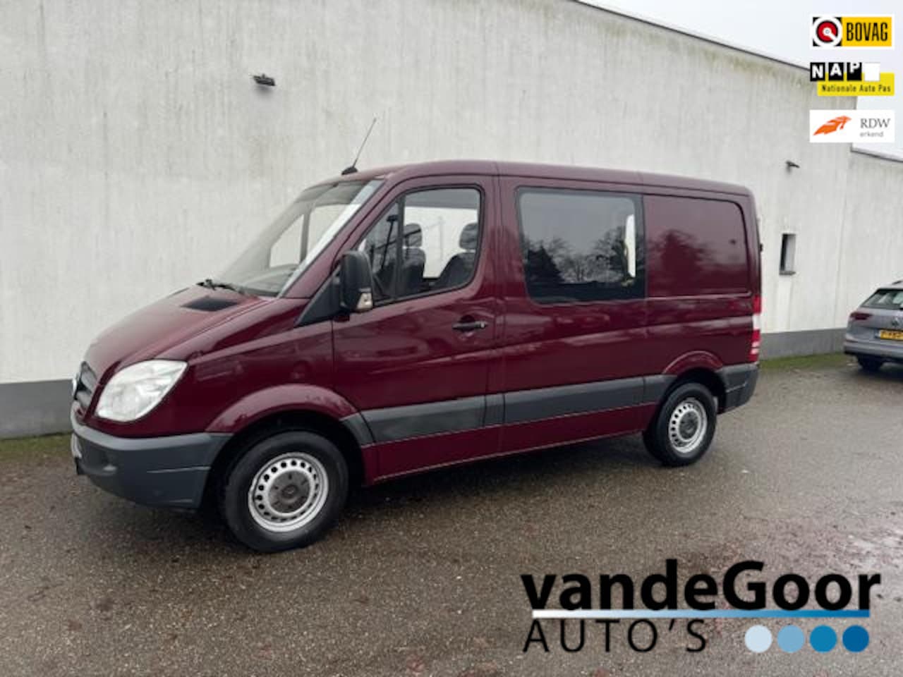 Mercedes-Benz Sprinter - 210 2.2 CDI, '11, 51000 km, rolstoelbus, in een keurige staat ! - AutoWereld.nl