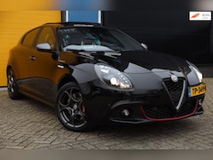 Alfa Romeo Giulietta - 1.750 Turbo Veloce / BTW / 241 PK / AUT / Navi / Ecc / Cruise Control / BOSE / F1 / Schaal