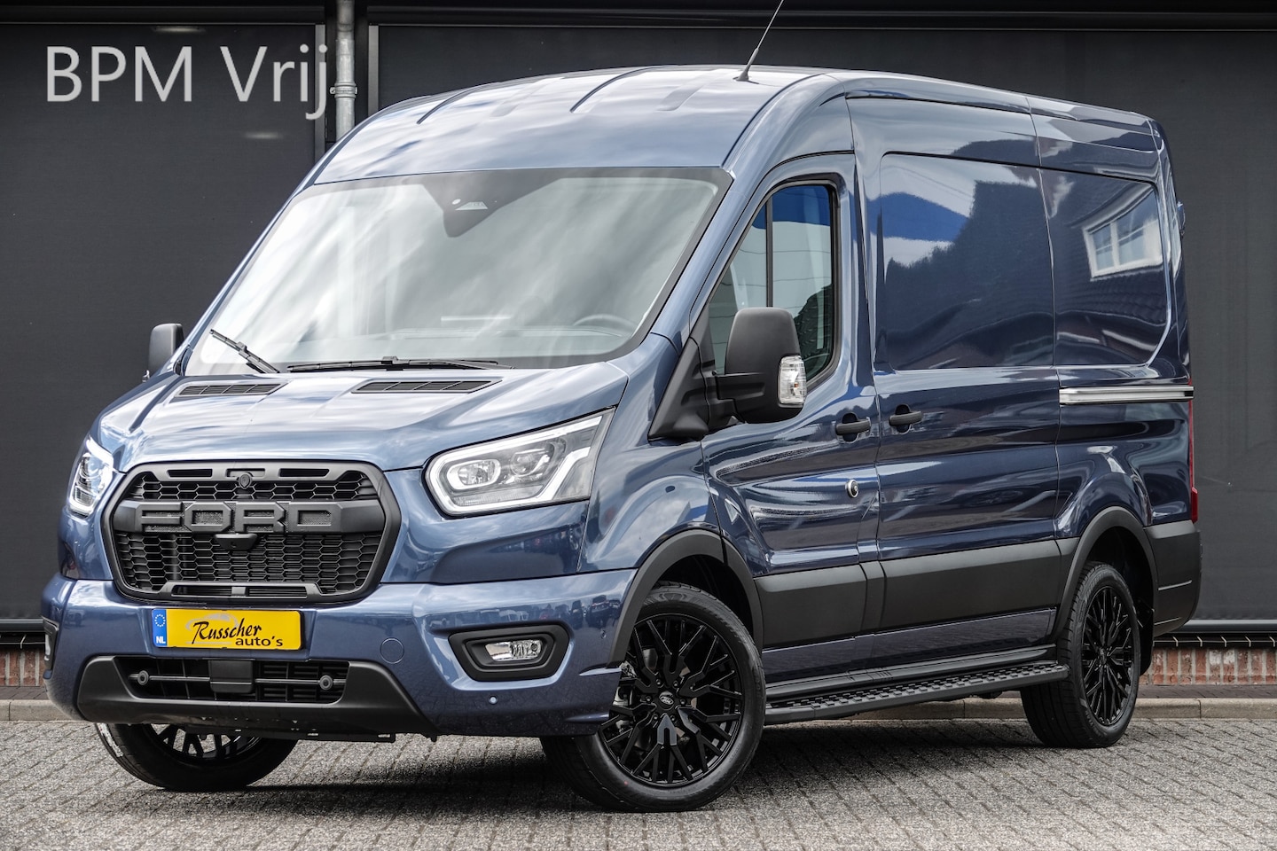 Ford Transit - L2H2 | 165Pk A8 Aut. | Raptor Edition | 2x Schuifdeur | Nieuw Model | Chrome Blue - AutoWereld.nl