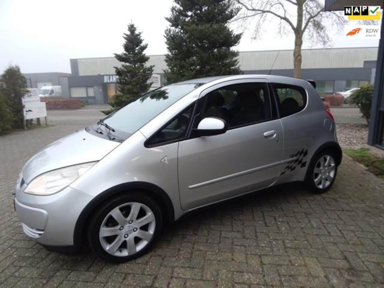 Mitsubishi Colt - 1.5 QS M SPORT 110 PK - AutoWereld.nl