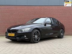 BMW 3-serie - 320i Executive / NAP / Airco / Cruise / PDC