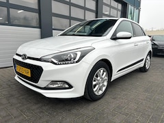 Hyundai i20 - 1.2i Passion, Cruise, Sensoren, Stoel-Stuur verwarming