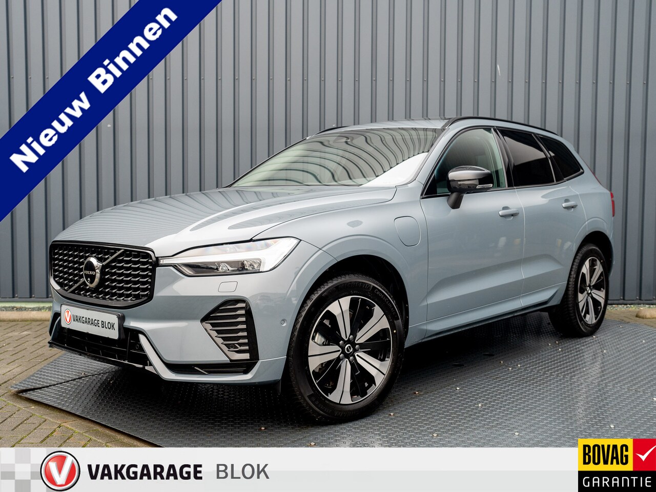 Volvo XC60 - 2.0 T6 Plug-in hybrid AWD Plus Dark | 360 Camera | Harman/Kardon | Trekhaak | Panodak | Lo - AutoWereld.nl