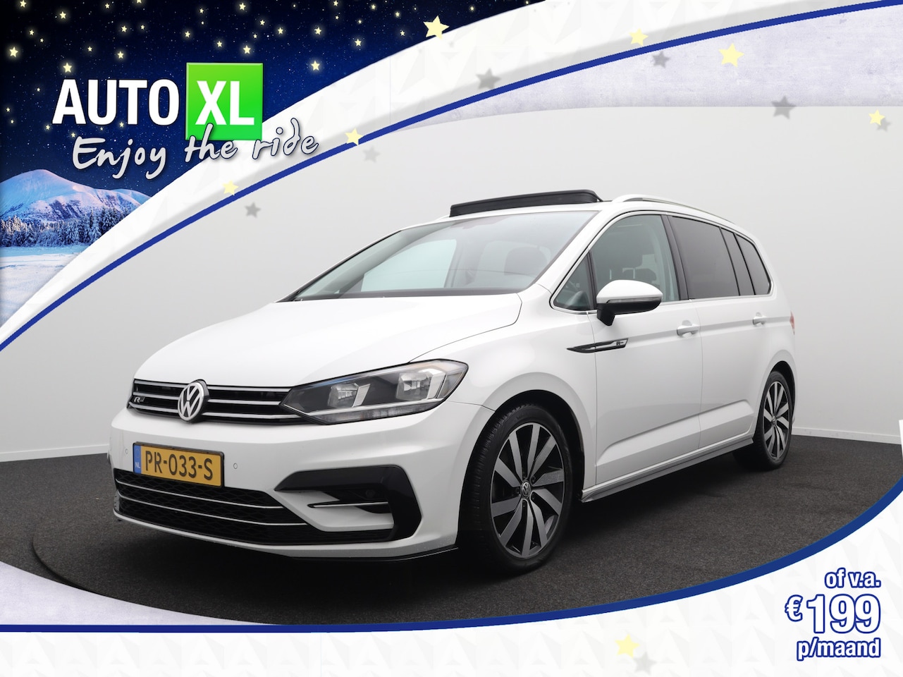 Volkswagen Touran - 1.6 TDI 116 PK Aut. Highline R-Line Pano-Dak Matrix-Led Camera - AutoWereld.nl