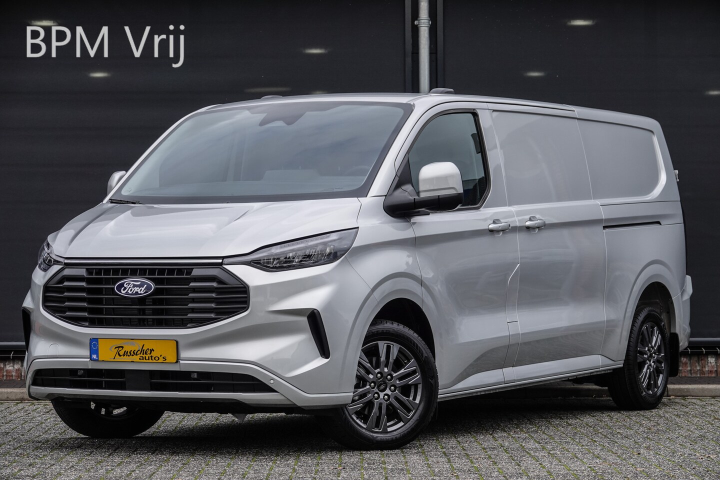 Ford Transit Custom - L2H1 2.0Tdci 170Pk Aut. | Limited | 17'' | Trekhaak Wegklapbaar | Moondust Zilver - AutoWereld.nl