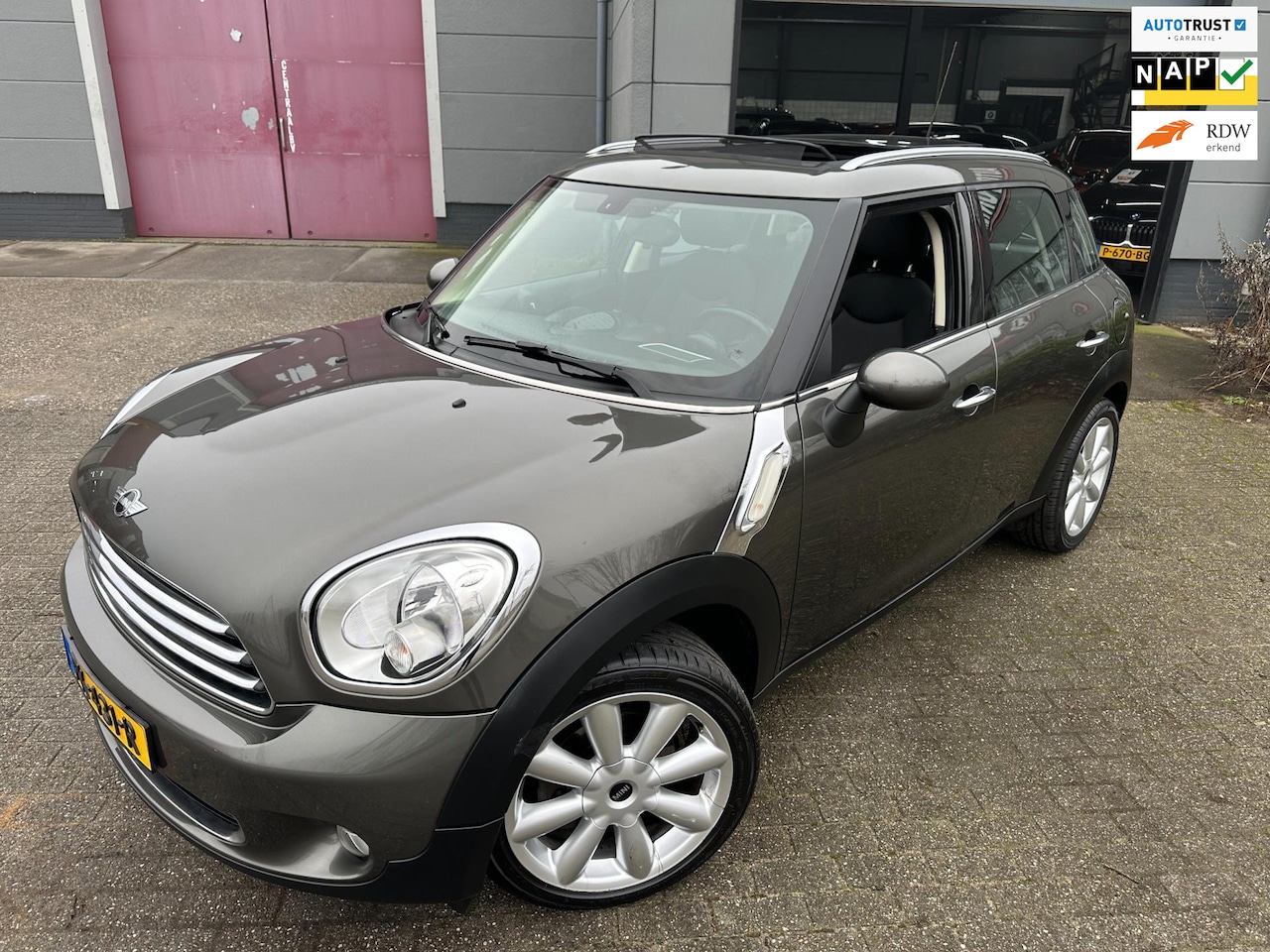 MINI Countryman - Mini 1.6 One Chili 2014 PANO CLIMA PDC NETJES APK+BEURT - AutoWereld.nl